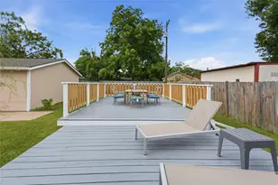 1422 Wayside Dr, Texas City, TX 77590 - Photo 27