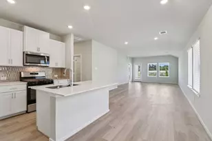 18539 Lndg Mdws Ln, New Caney, TX 77357 - Photo 9