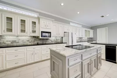 15910 S Barkers Landing Road, Houston, TX 77079 - Photo 9