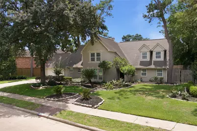 211 Faust Lane, Houston, TX 77024 - Photo 9