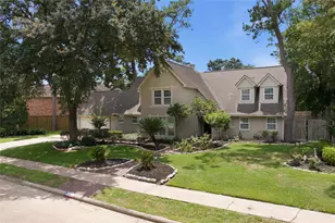 211 Faust Ln, Houston, TX 77024 - Photo 9