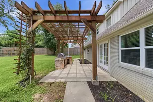 211 Faust Ln, Houston, TX 77024 - Photo 43