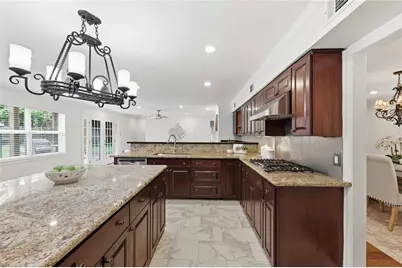 211 Faust Lane, Houston, TX 77024 - Photo 3