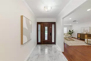 211 Faust Ln, Houston, TX 77024 - Photo 11