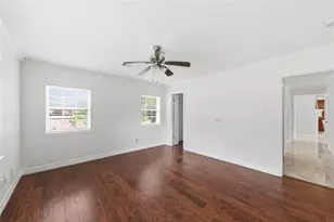 211 Faust Ln, Houston, TX 77024 - Photo 25