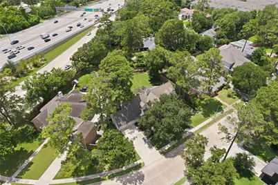 211 Faust Lane, Houston, TX 77024 - Photo 47