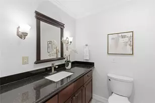 211 Faust Ln, Houston, TX 77024 - Photo 23