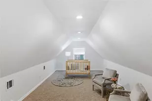 211 Faust Ln, Houston, TX 77024 - Photo 31