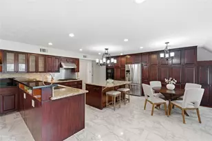 211 Faust Ln, Houston, TX 77024 - Photo 17