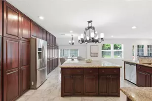 211 Faust Ln, Houston, TX 77024 - Photo 17