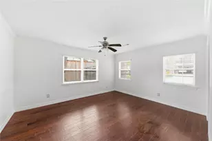 211 Faust Ln, Houston, TX 77024 - Photo 23