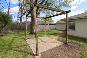 2131 Counter Point Dr, Houston, TX 77055 - Photo 23