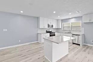 2131 Counter Point Dr, Houston, TX 77055 - Photo 7