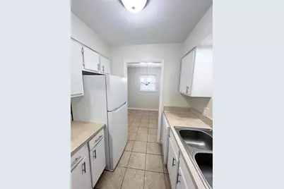 130 Oyster Creek Drive #21, Lake Jackson, TX 77566 - Photo 7