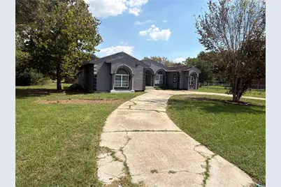 6811 Clara Lane, Rosharon, TX 77583 - Photo 3