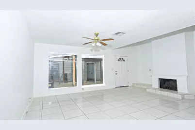 10920 Village Bend Lane #920, Houston, TX 77072 - Photo 15