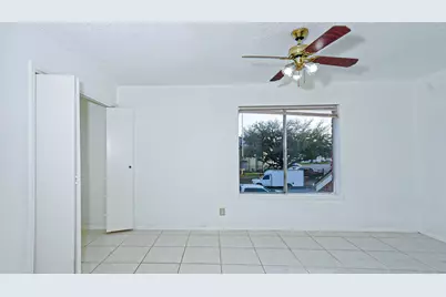 10920 Village Bend Lane #920, Houston, TX 77072 - Photo 11