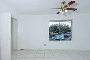10920 Village Bend Ln, Houston, TX 77072 - Photo 11