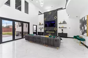 7737 Edna St, Houston, TX 77087 - Photo 9