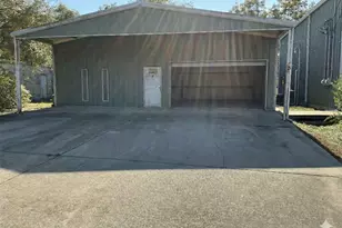 3814 Putnam Dr, Bacliff, TX 77518 - Photo 3