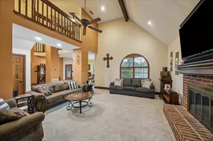 608 Westview Terrace Dr, Sealy, TX 77474 - Photo 3