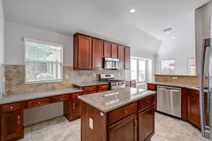 12808 Brook Arbor Ct, Pearland, TX 77584 - Photo 17