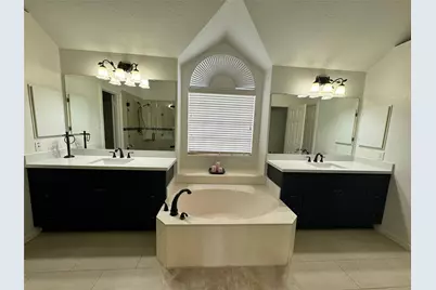 1718 Berkoff Drive, Sugar Land, TX 77479 - Photo 33