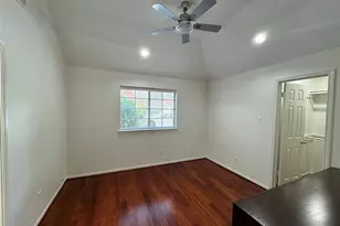 1718 Berkoff Dr, Sugar Land, TX 77479 - Photo 9