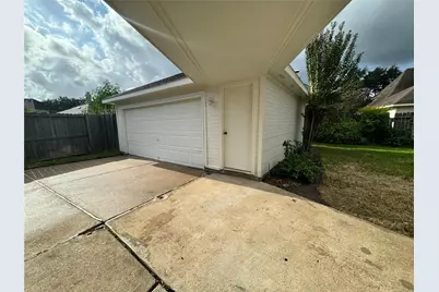 1718 Berkoff Drive, Sugar Land, TX 77479 - Photo 39