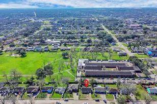 4926 Van Fleet St, Houston, TX 77033 - Photo 11