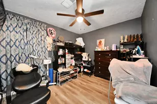 4926 Van Fleet St, Houston, TX 77033 - Photo 7