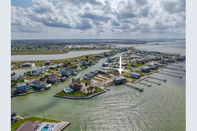 740 N Copano Cove Road, Rockport, TX 78382 - Photo 3