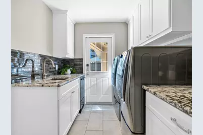 14735 Kellywood Lane, Houston, TX 77079 - Photo 35