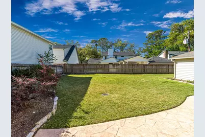 14735 Kellywood Lane, Houston, TX 77079 - Photo 37