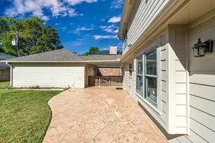 14735 Kellywood Ln, Houston, TX 77079 - Photo 39