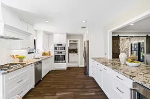 14735 Kellywood Ln, Houston, TX 77079 - Photo 19