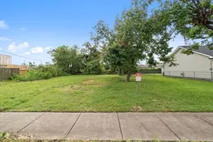 1711 Benson St, Houston, TX 77020 - Photo 1