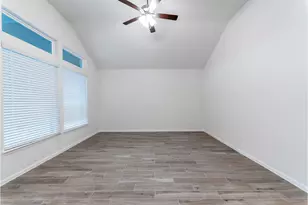 402 Merlot Dr, Alvin, TX 77511 - Photo 5