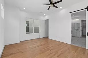 2022 Thonig Rd, Houston, TX 77055 - Photo 7
