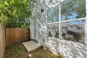 2022 Thonig Rd, Houston, TX 77055 - Photo 13