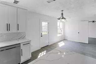 511 Chaseway Dr, Missouri City, TX 77489 - Photo 9
