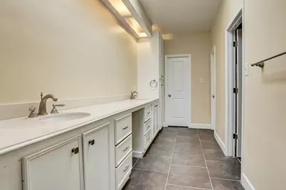 5203 Braesvalley Drive, Houston, TX 77096 - Photo 11
