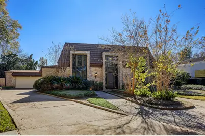 5203 Braesvalley Drive, Houston, TX 77096 - Photo 1
