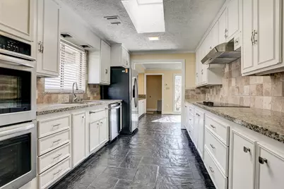 5203 Braesvalley Drive, Houston, TX 77096 - Photo 3