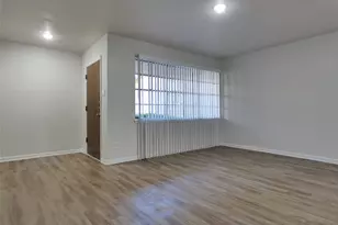 610 Golfview Dr, Richmond, TX 77469 - Photo 9