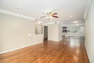 8418 Lorrie Dr, Houston, TX 77025 - Photo 5