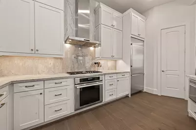 1607 W Rose Terrace Lane, Houston, TX 77055 - Photo 13