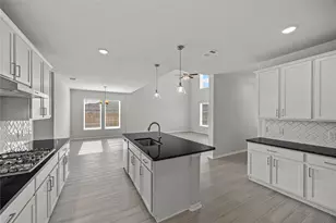 648 Canadian Trl, Dayton, TX 77535 - Photo 17