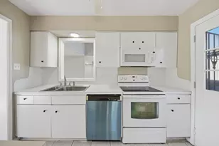 11502 Bellerive Dr, Houston, TX 77072 - Photo 9