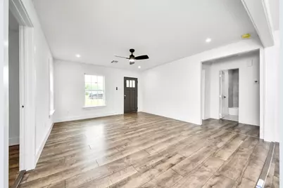 411 S Pine Road, Texas City, TX 77591 - Photo 5